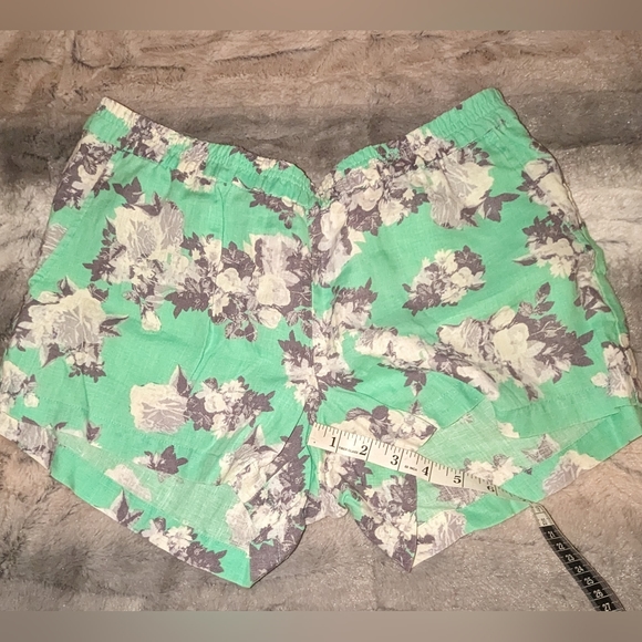 Brand New Kut Shorts from Stitch Fix in size:10. - Picture 5 of 7